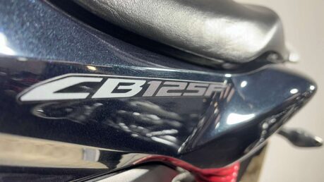 Honda CB GLR 125 2017 14K MOT NOVEMBER 2026 WARRANTY 125CC COMMUTER BIKE 8