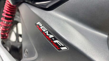 Honda CB GLR 125 2017 14K MOT NOVEMBER 2026 WARRANTY 125CC COMMUTER BIKE 10