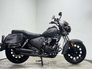 Keeway Superlight 125 2024 400 MILES 125CC LIGHTWEIGHT CRUISER BIKE PANNIERS 1