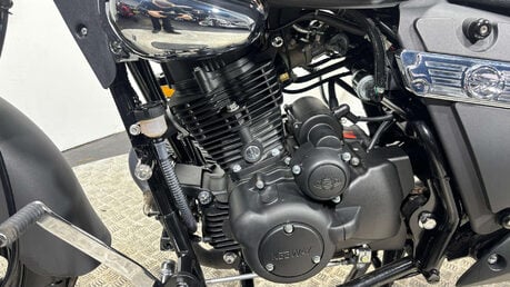 Keeway Superlight 125 2024 400 MILES 125CC LIGHTWEIGHT CRUISER BIKE PANNIERS 21