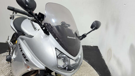 Kawasaki Er ER6 2006 19K GOOD RUNNING PROJECT BIKE SPARES OR REPAIR 650CC A2 26