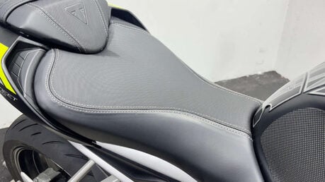 Triumph Street Triple RS 2020 4K MOT SERVICED TOP SPEC SPORTS BIKE TRIPLE 765CC 35