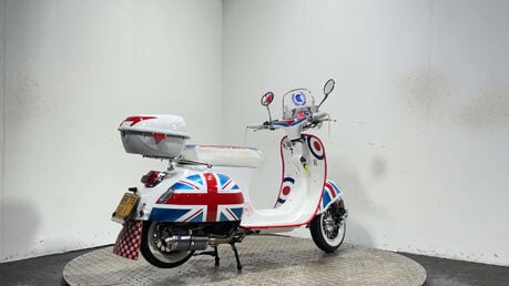 Ajs MODENA 2025 51 MILES CUSTOM SCOOTER 125CC EYE CATCHING BIKE 3