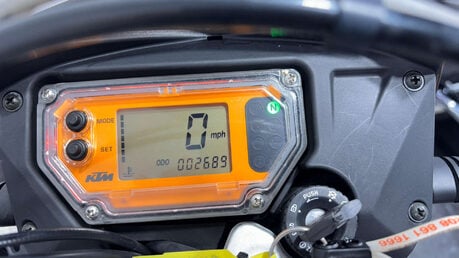 KTM Supermoto LC4 PRESTIGE 2006 1 OWNER ONLY 2689 MILES MOT SERVICED 12