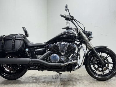 Yamaha XVS MIDNIGHT STAR 2013 29K MOT SERVICED PANNIERS CRUISER BIKE 950CC