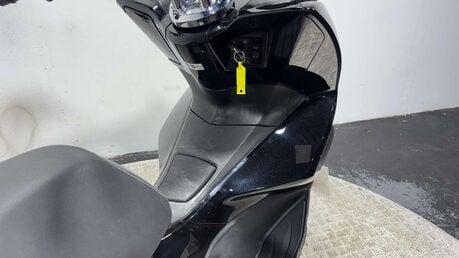 Honda PCX WW 2017 13K 1 OWNER FULL HISTORY 2 KEYS GENUINE SCOOTER 125CC 9