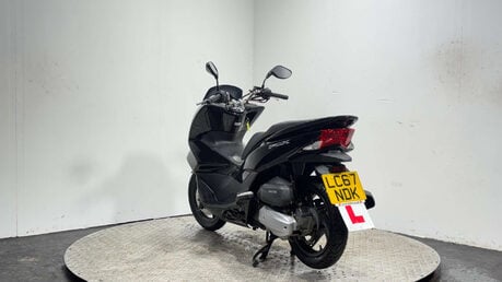 Honda PCX WW 2017 13K 1 OWNER FULL HISTORY 2 KEYS GENUINE SCOOTER 125CC 3