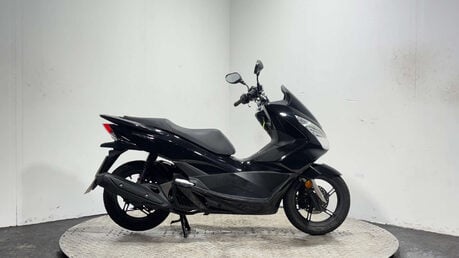 Honda PCX WW 2017 13K 1 OWNER FULL HISTORY 2 KEYS GENUINE SCOOTER 125CC 1
