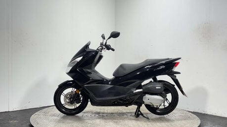Honda PCX WW 2017 13K 1 OWNER FULL HISTORY 2 KEYS GENUINE SCOOTER 125CC 5