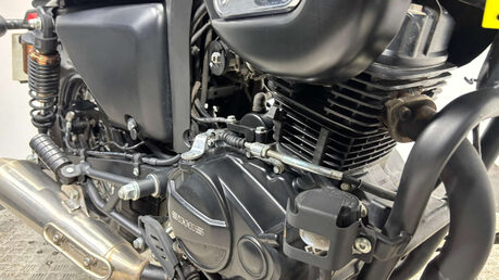 Sinnis Outlaw 2024 6K MOT 125CC CRUISER BIKE LEARNER BIKE 34