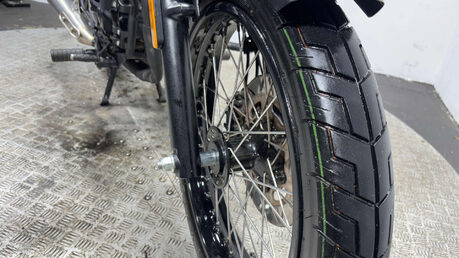 Sinnis Outlaw 2024 6K MOT 125CC CRUISER BIKE LEARNER BIKE 11