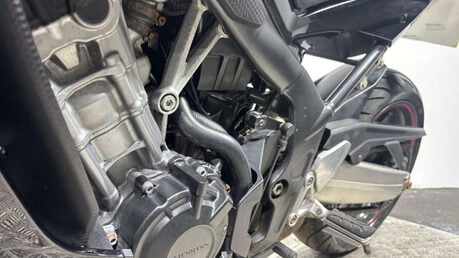 Honda CBR650F CBR650 2016 ONLY 10K MOT RECENTLY SERVICED 650CC A2 RESTRICTABLE 37