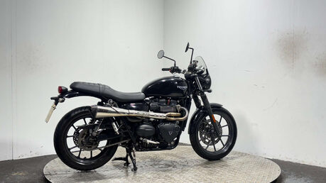 Triumph Street 900 2016 ONLY 14K MOT SPORTS EXHAUST WARRANTY 900CC 3