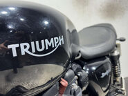 Triumph Street 900 2016 ONLY 14K MOT SPORTS EXHAUST WARRANTY 900CC 26