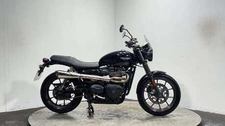 Triumph Street 900 2016 ONLY 14K MOT SPORTS EXHAUST WARRANTY 900CC 1