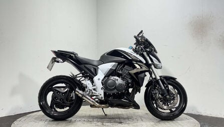 Honda CB1000R 2015 19K WARRANTY 125BHP NAKED BIKE MOT VERY CLEAN 1000CC