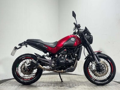 Benelli Leoncino 500 Naked Petrol Manual Euro 4 (47 ps)
