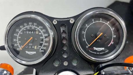 Triumph Legend 900 1998 ONLY 19K MOT WARRANTY VERY CLEAN CLASSIC BIKE 900CC 28