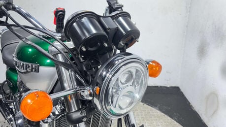 Triumph Legend 900 1998 ONLY 19K MOT WARRANTY VERY CLEAN CLASSIC BIKE 900CC 17