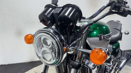 Triumph Legend 900 1998 ONLY 19K MOT WARRANTY VERY CLEAN CLASSIC BIKE 900CC 12