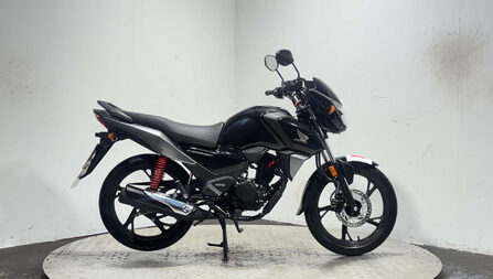 Honda CB 2022 ONLY 8 MILES MOT NOVEMBER WARRANTY 125CC LEARNER BIKE