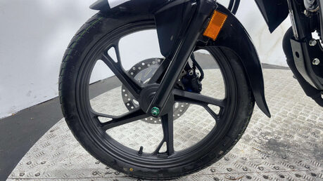 Honda CB 2022 ONLY 8 MILES MOT NOVEMBER WARRANTY 125CC LEARNER BIKE 12