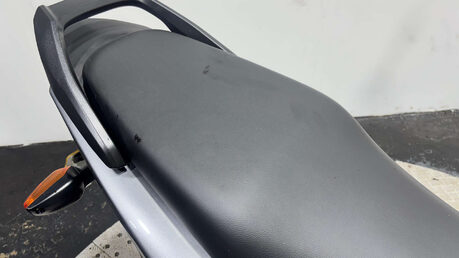 Honda CB 2022 ONLY 8 MILES MOT NOVEMBER WARRANTY 125CC LEARNER BIKE 23