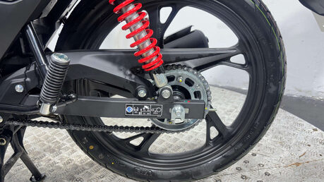 Honda CB 2022 ONLY 8 MILES MOT NOVEMBER WARRANTY 125CC LEARNER BIKE 34