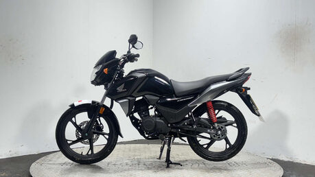 Honda CB 2022 ONLY 8 MILES MOT NOVEMBER WARRANTY 125CC LEARNER BIKE 4