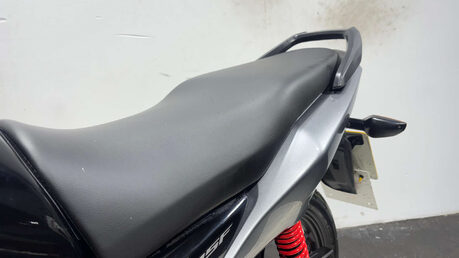 Honda CB 2022 ONLY 8 MILES MOT NOVEMBER WARRANTY 125CC LEARNER BIKE 20