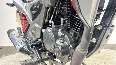 Honda CB 2022 ONLY 8 MILES MOT NOVEMBER WARRANTY 125CC LEARNER BIKE 8