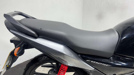 Honda CB 2022 ONLY 8 MILES MOT NOVEMBER WARRANTY 125CC LEARNER BIKE 26