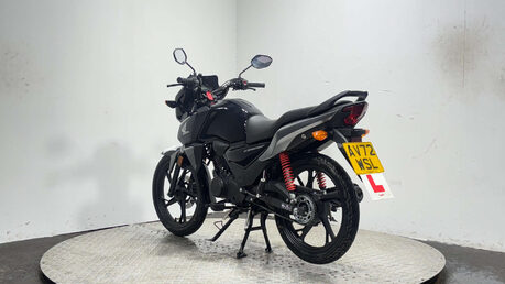 Honda CB 2022 ONLY 8 MILES MOT NOVEMBER WARRANTY 125CC LEARNER BIKE 6