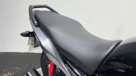 Honda CB 2022 ONLY 8 MILES MOT NOVEMBER WARRANTY 125CC LEARNER BIKE 21