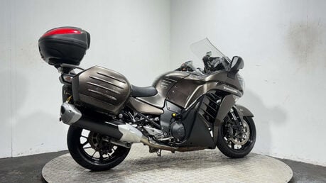 Kawasaki GTR 1400 2011 ONLY 12K FULL LUGGAGE VERY CLEAN 1400CC TOURER BIKE 2