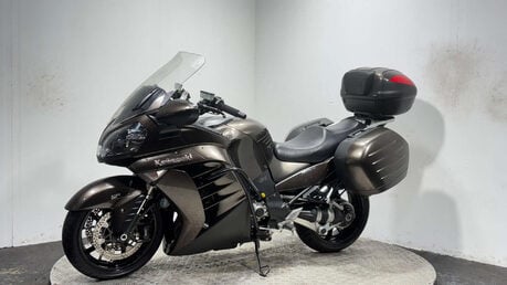 Kawasaki GTR 1400 2011 ONLY 12K FULL LUGGAGE VERY CLEAN 1400CC TOURER BIKE 6