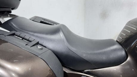 Kawasaki GTR 1400 2011 ONLY 12K FULL LUGGAGE VERY CLEAN 1400CC TOURER BIKE 44