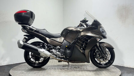 Kawasaki GTR 2011 ONLY 12K FULL LUGGAGE VERY CLEAN 1400CC TOURER BIKE