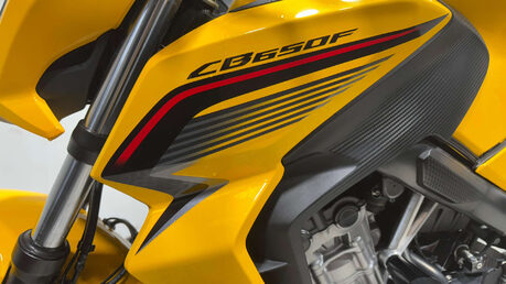 Honda CB 650 NAKED BIKE 2015 ONLY 10K MOT WARRANTY VERY CLEAN 650CC 35