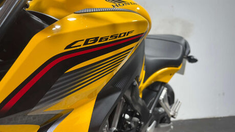 Honda CB 650 NAKED BIKE 2015 ONLY 10K MOT WARRANTY VERY CLEAN 650CC 13