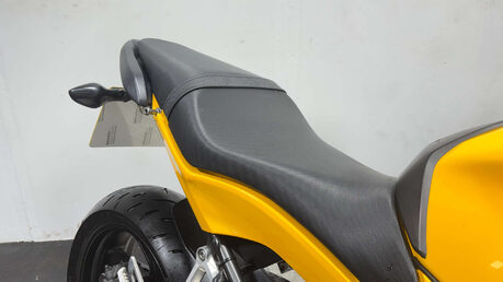 Honda CB 650 NAKED BIKE 2015 ONLY 10K MOT WARRANTY VERY CLEAN 650CC 19