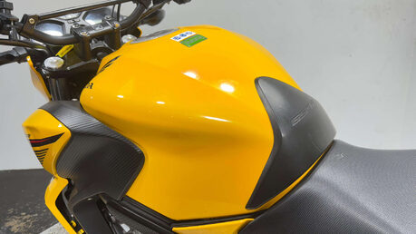 Honda CB 650 NAKED BIKE 2015 ONLY 10K MOT WARRANTY VERY CLEAN 650CC 33