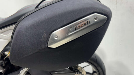 Ducati Hyperstrada 2013 12K SUPER NAKED SUPERMOTO WARRANTY MOT SERVICED 821CC 23