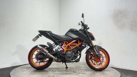KTM Duke 125 Naked Petrol Manual Euro 5 (15 ps) 1