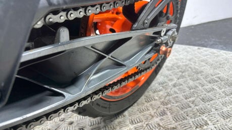 KTM Duke 125 Naked Petrol Manual Euro 5 (15 ps) 38