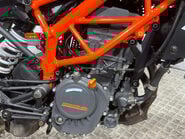 KTM Duke 125 Naked Petrol Manual Euro 5 (15 ps) 23