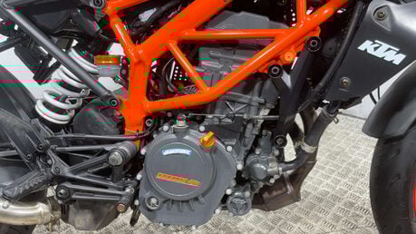 KTM Duke 125 Naked Petrol Manual Euro 5 (15 ps) 23