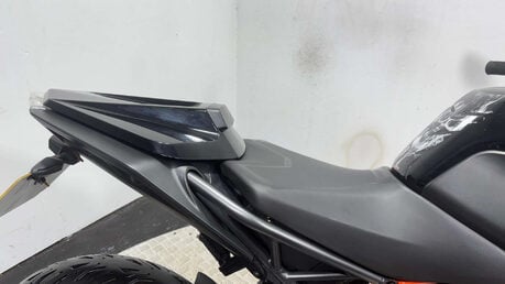 KTM Duke 125 Naked Petrol Manual Euro 5 (15 ps) 21