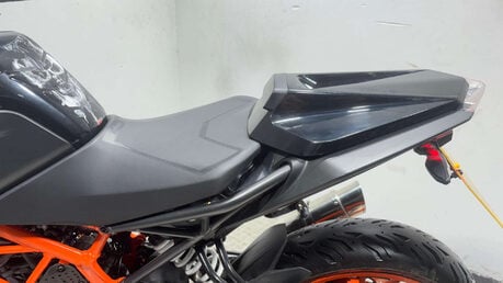 KTM Duke 125 Naked Petrol Manual Euro 5 (15 ps) 13