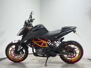 KTM Duke 125 Naked Petrol Manual Euro 5 (15 ps) 4